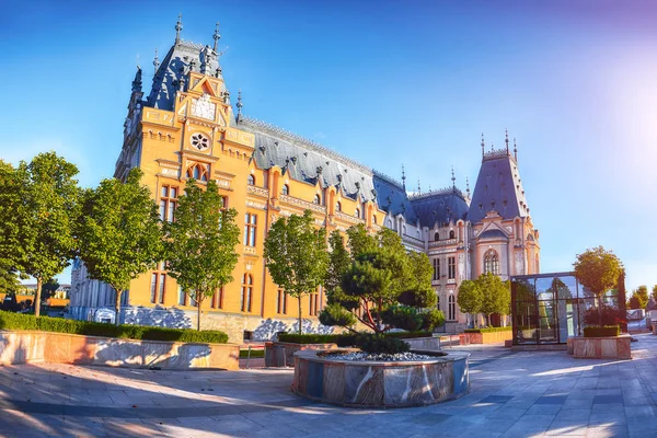 The Palace of Culture edifice in Iasi, Romania. — Stock Photo, Image