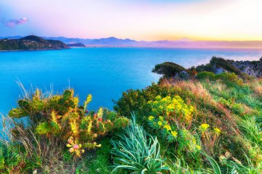 Natur cape Milazzo panorama üzerinde dramatik bahar günbatımı