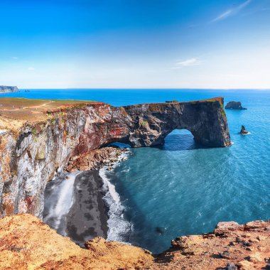 Dyrholaey Doğa R benzersiz bazalt kemer ile Muhteşem manzara