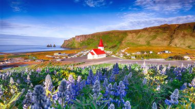 Vikurkirkja Hıristiyan Kilisesi'nin muhteşem manzarası
