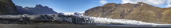 Csodálatos kilátás Skaftafellsjokull gleccser nyelvét, és vulkanikus Mo — Stock Fotó