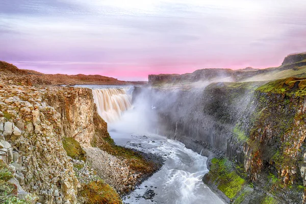 Fantastisk utsikt över Europas mäktigaste vattenfall som kallas — Stockfoto