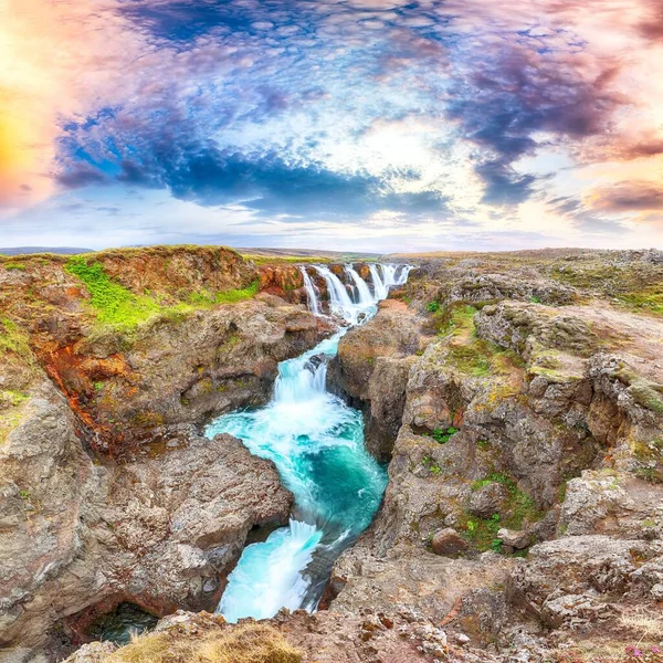 석양에 폭포의 숨막힐 아이슬란드의 목적지이다 Kolufossar Falls Vestur Hunavatnssysla Iceland — 스톡 사진