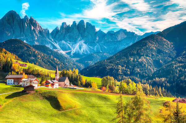 Colorful autumn scene of magnificent  Santa Maddalena village in Dolomites.  Location: Santa Maddalena village, Val di Funes, Trentino-Alto Adige, Dolomites, Italy, Europe