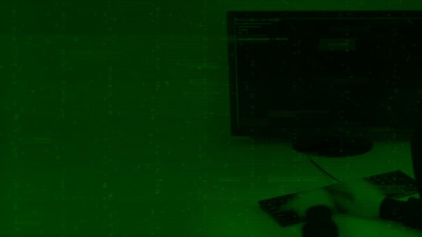 빠른 손 프로그래머는 키보드에 코드를 입력, 녹색 배경 — 비디오
