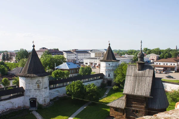 Rusia, Yuryev-Polsky, 30 de mayo de 2015: Monasterio Mikhailo-Arkhangelsk — Foto de Stock