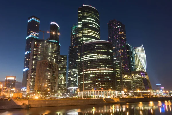 Rússia, Moscou, 25 de junho de 2016: Vista da noite "Cidade de Moscou " — Fotografia de Stock