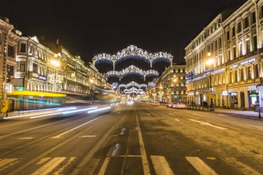 Rusya, Saint-Petersburg, 03, Ocak, 2018: Nevsky Prospekt, yeni yıl dekorasyon