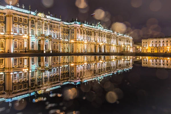 Rússia, São Petersburgo, 03 de janeiro de 2018: Vista do Hermitage — Fotografia de Stock