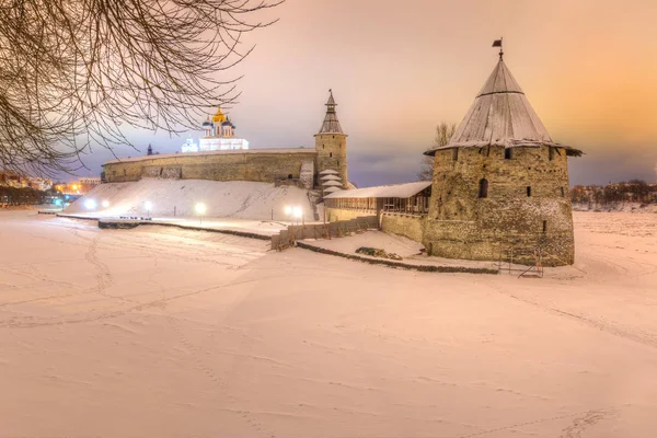 Rusland, Pskov, 20 januari, 2018: The Pskov Kremlin in de winter — Stockfoto
