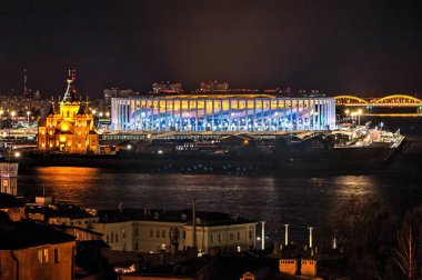 Rusya, Nizhny Novgorod, 9 Mayıs 2018: Görünümü Alexander kilise ve gece Stadyumu