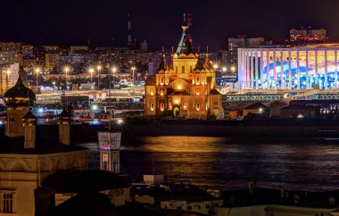 Rusya, Nizhny Novgorod, 9 Mayıs 2018: Görünümü Alexander kilise ve gece Stadyumu