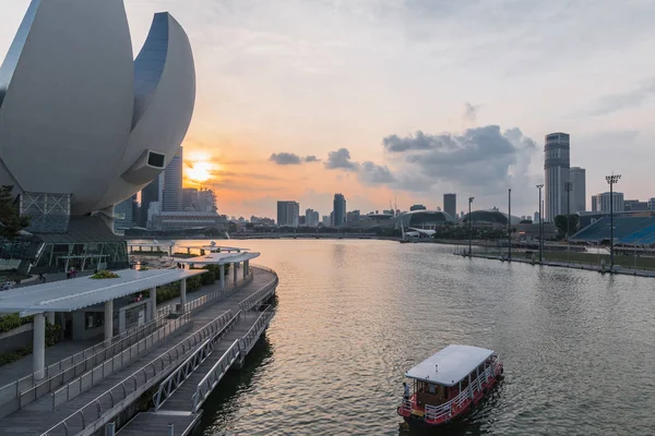 Singapura, 29 de setembro de 2018: vista sobre business district ao pôr-do-sol — Fotografia de Stock