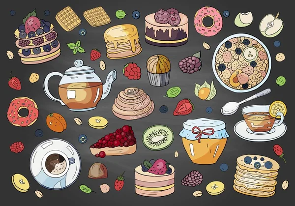 Tebeşir tahtasıüzerinde kahvaltı farklı unsurları büyük bir set.