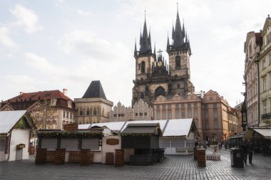 Prag, Çek Cumhuriyeti, 22 Nisan 2019 - Gündüz güneşli Prag manzarası. Eski Prag, şehir merkezi