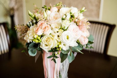 Güzel düğün buketi gelin için