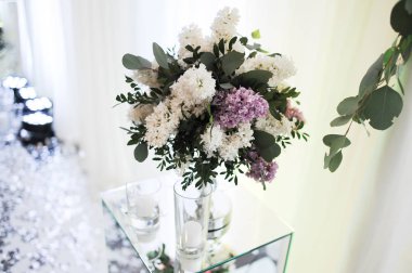 Güzel düğün buketi gelin için