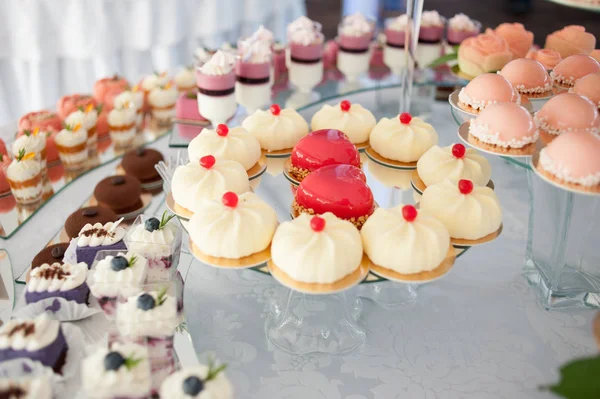 Candy Μπουφέ Και Μπαρ Επιδόρπιο Γάμου Γλυκά Τραπέζι Γάμου Κίοσκια — Φωτογραφία Αρχείου