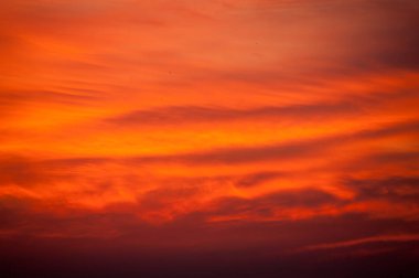 Güzel renkli yaz günbatımı