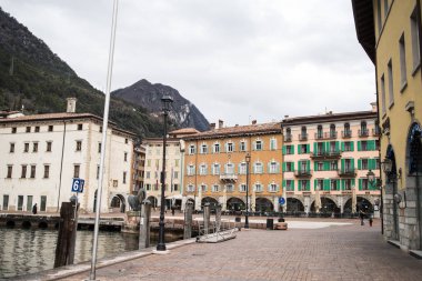 Riva del Garda. İtalyan mimarisi. 