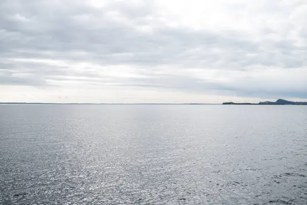 Deniz manzarası çok güzel. Doğa