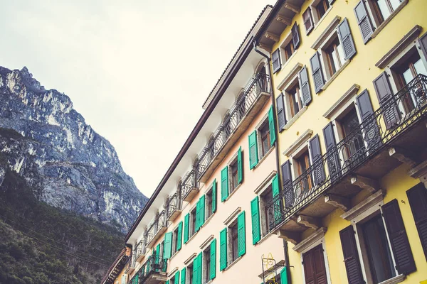 Riva del Garda. İtalyan mimarisi. 