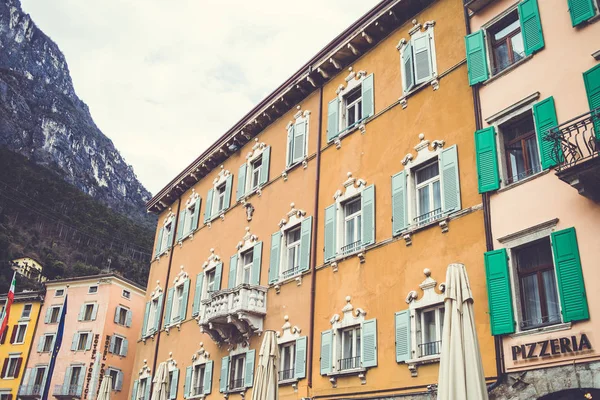 Riva del Garda. İtalyan mimarisi. 