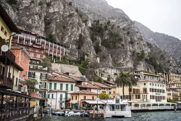 Kotor şehrinin manzarası, mongol.