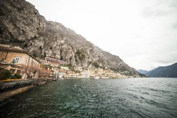 Kotor şehrinin manzarası, mongol.