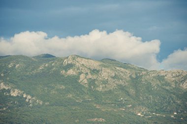 Budva güzel manzara. Karadağ. Deniz ve dağlar