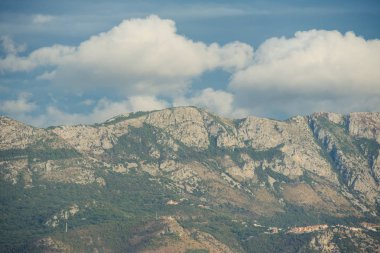 Budva güzel manzara. Karadağ. Deniz ve dağlar