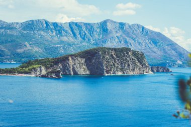 Deniz kıyısının güzel manzarası