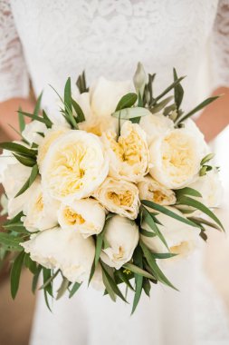 Büyük düğün buketi. Sabah gelin.