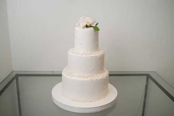 大婚礼蛋糕装饰趋势 — 图库照片