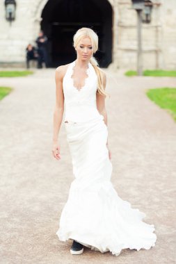 Gelinlik güzel şehvetli gelin sarışın 