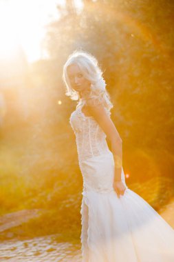 Gelinlik güzel şehvetli gelin sarışın 