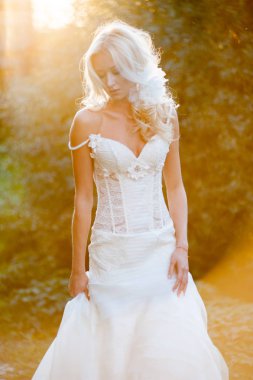 Gelinlik güzel şehvetli gelin sarışın 