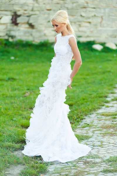 Beautiful Portrait Sensual Bride Old Castle — Stock Photo, Image