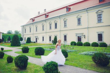 Gelinlik güzel şehvetli gelin sarışın 