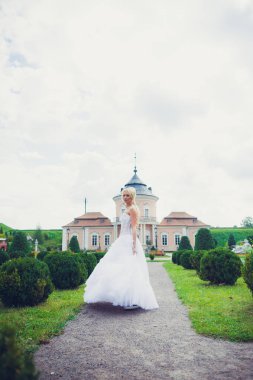 Gelinlik güzel şehvetli gelin sarışın 