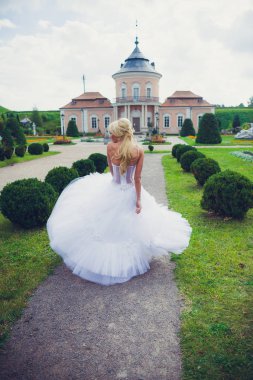 Gelinlik güzel şehvetli gelin sarışın 