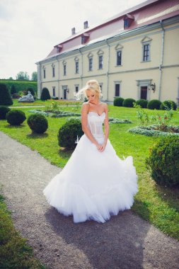 Gelinlik güzel şehvetli gelin sarışın 