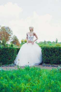 Gelinlik güzel şehvetli gelin sarışın 