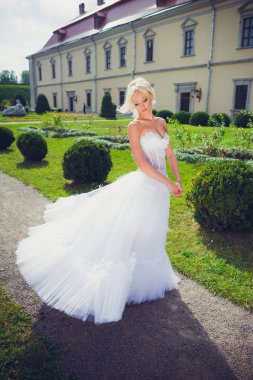 Gelinlik güzel şehvetli gelin sarışın 