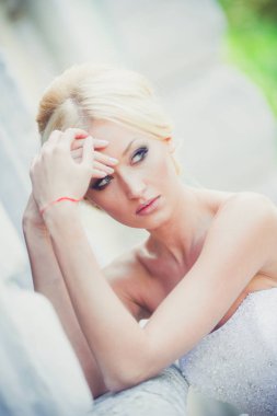 Gelinlik güzel şehvetli gelin sarışın 