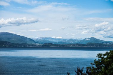 Güzel İtalyan alp Garda Gölü