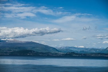 Güzel İtalyan alp Garda Gölü