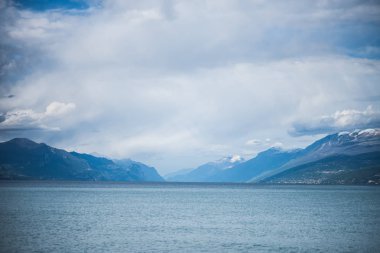 Güzel İtalyan alp Garda Gölü