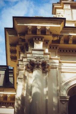 Paris 'in eski klasik mimarisi. Cephe elementleri