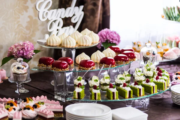 Tavolo Delle Caramelle Candy Bar Sul Matrimonio — Foto Stock